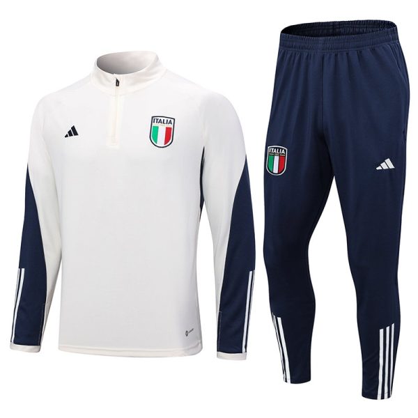 Conjunto entrenamiento Italia 23/24
