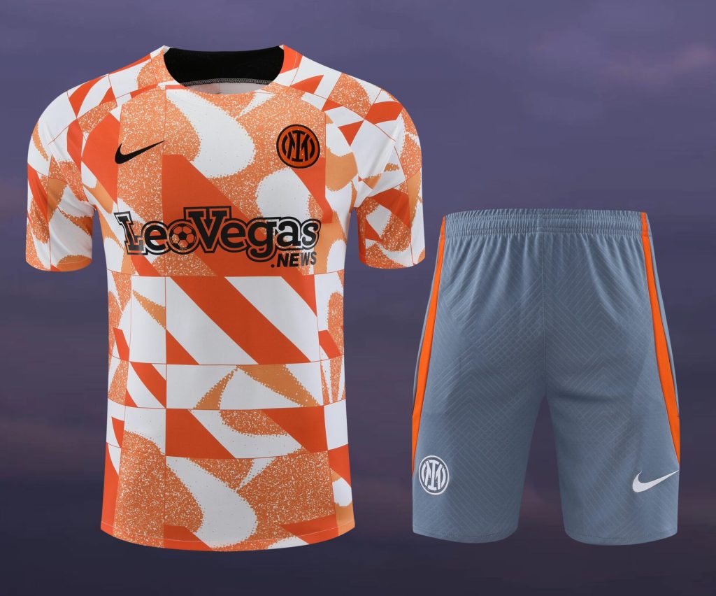 Conjunto de calentamiento Inter de Milán blanco y naranja